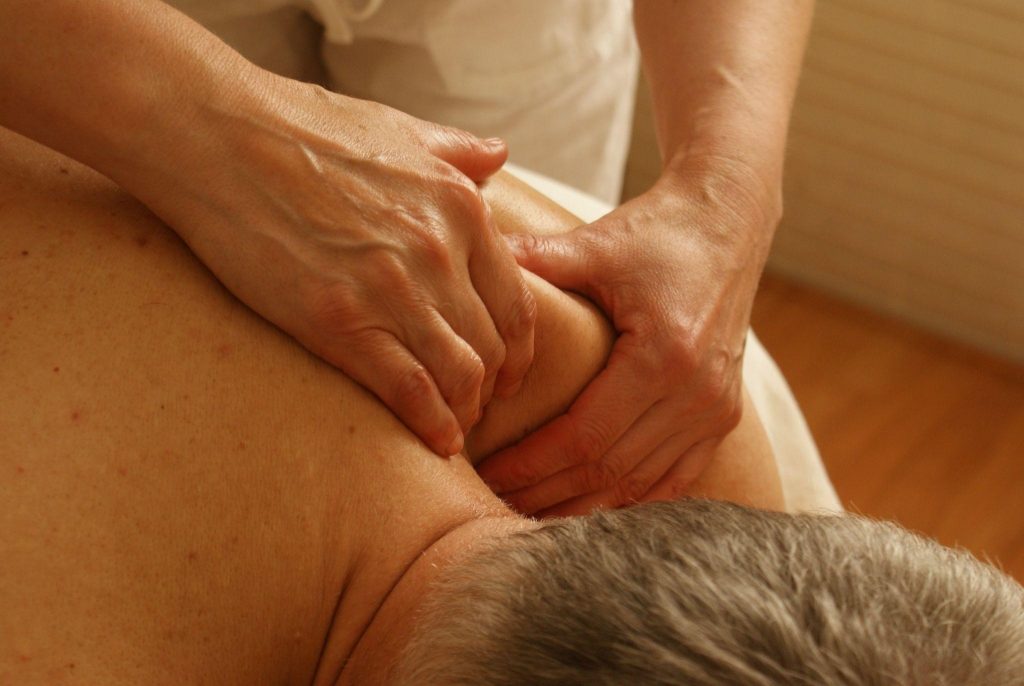 chiropractor for a therapeutic massage